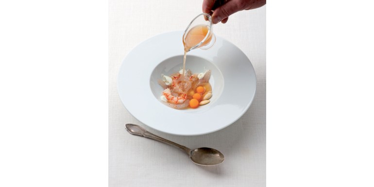 Zuppa di gamberi e ombrina con melone