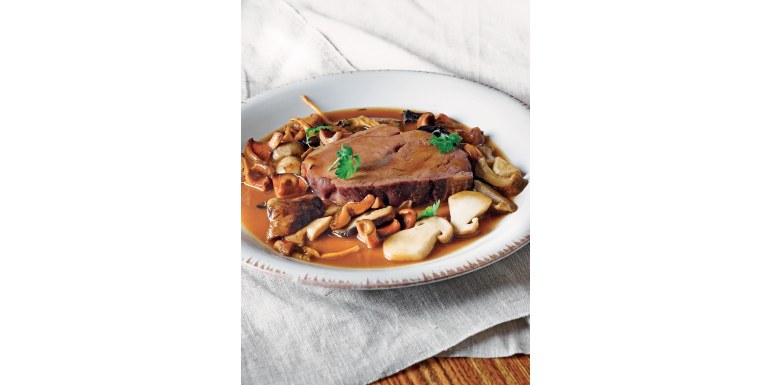 Vitello con funghi a bassa temperatura