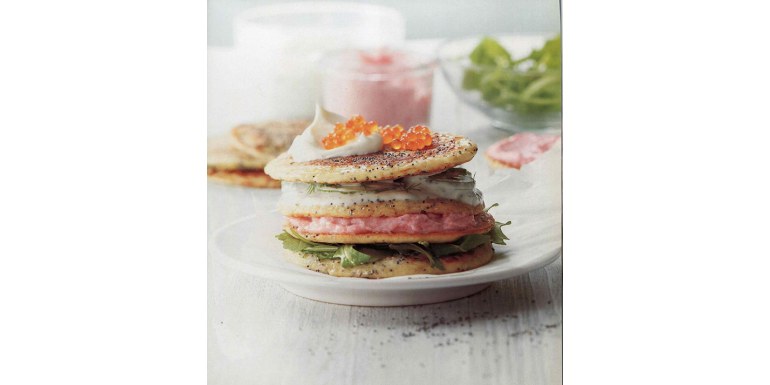 Millefoglie di blini ai semi di papavero