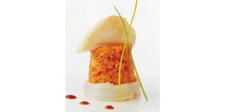 Guanciole di coda di rospo, pan cotto, pomodoro, paté di olive verdi e salsa balsamica