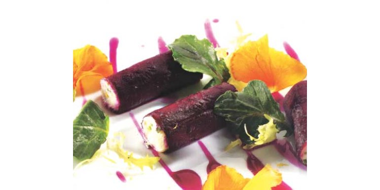 Cannelloni di barbabietole e patate con fiori di nasturzio - ricetta della settimana