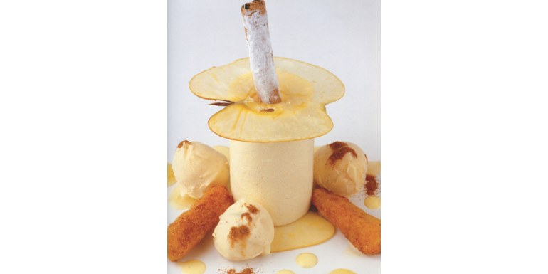 Bavarese al coriandolo, frittelle di mele e gelato alla cannella - ricetta della settimana