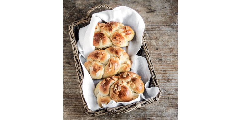Brioche al latte di mandorle - ricetta della settimana