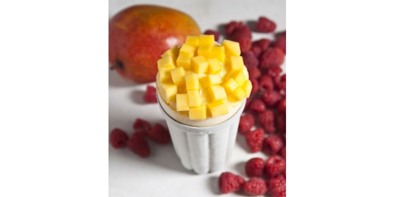 Soufflé di mango thailandese con salsa di cocco - ricetta della settimana