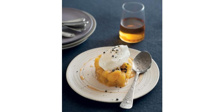 Mele caramellate con gelato al sambuco - ricetta della settimana