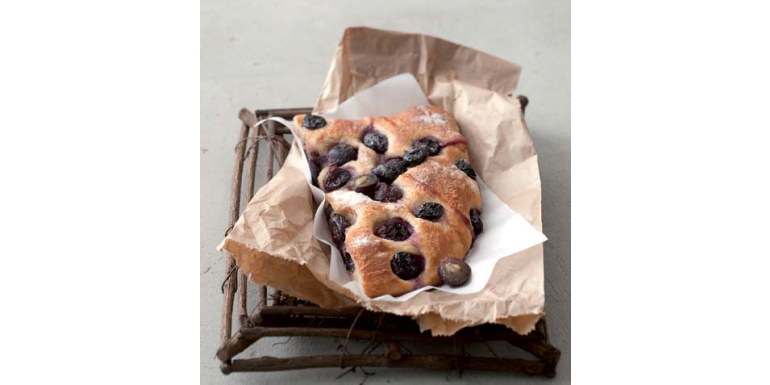 Focaccia all’uva - Ricetta della settimana