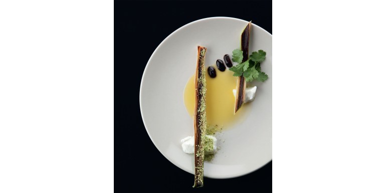 Porri caramellati e cagliata fresca, emulsione d’olio d’oliva