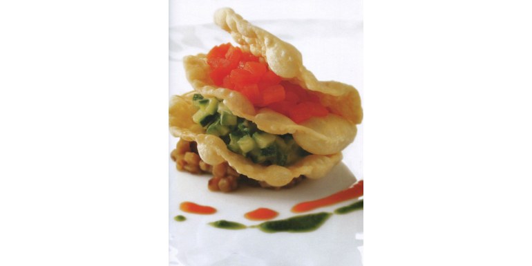 Millefoglie di pasta croccante con verdure