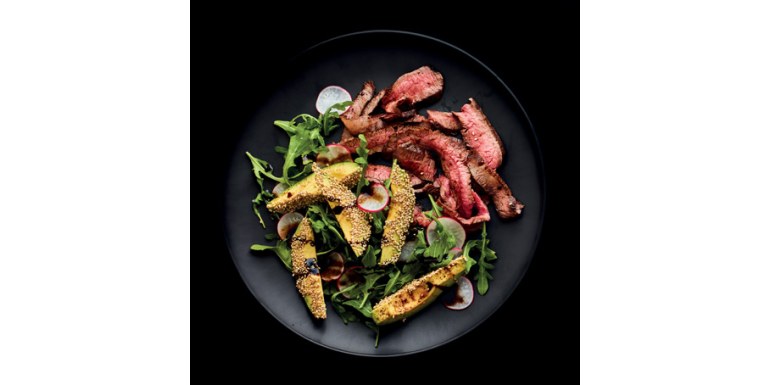 Insalata di avocado e semi di sesamo con aceto ai fichi