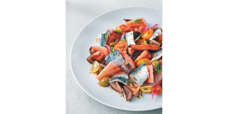 Insalata di pomodoro con sardine confit