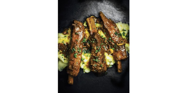 Costine di maiale marinate nell’aceto di malto con purè di patate